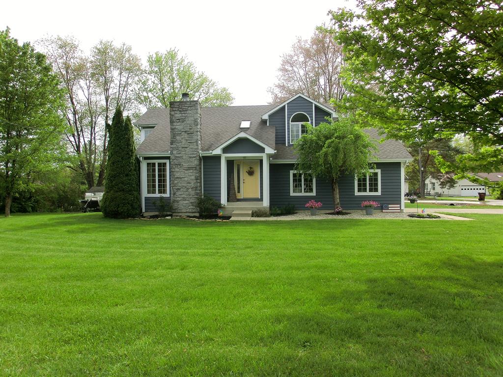 Exterior (Main) 2 for 582 Lorelei Dr Lake Lorelei, OH 45118