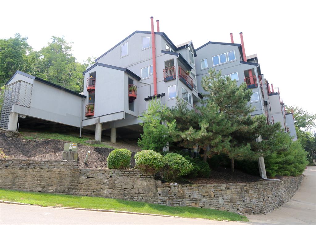 908 Virginia Ln