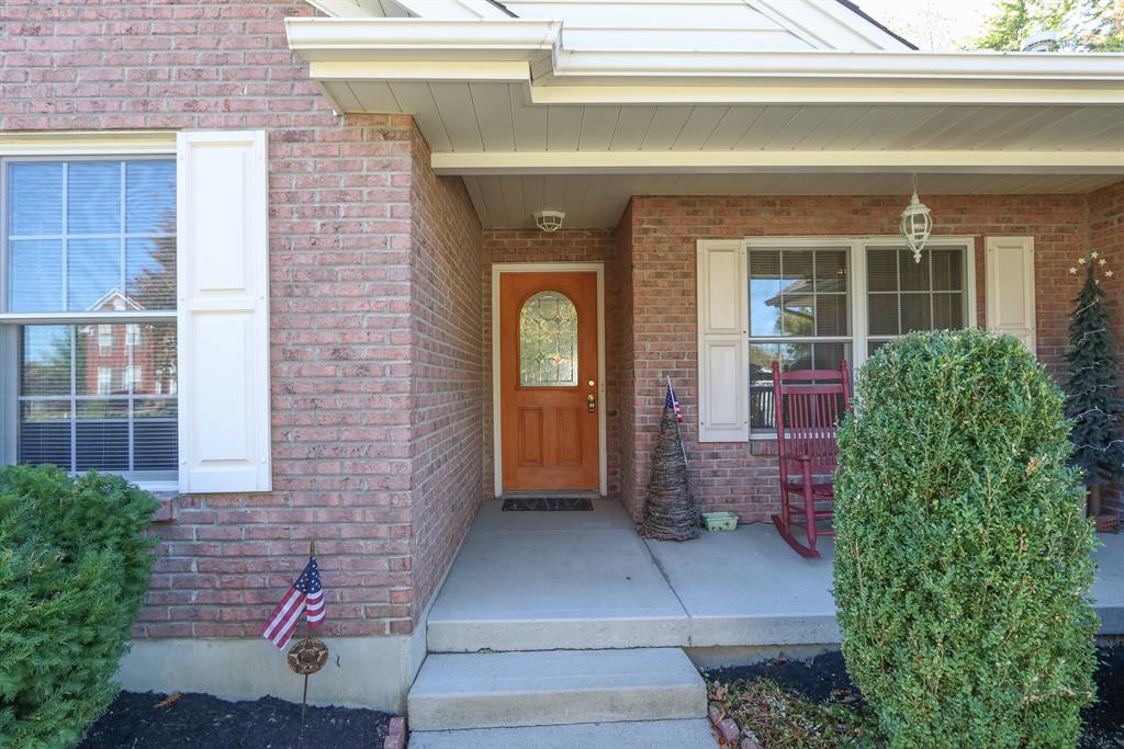 Entrance for 400 Harpwood Dr Franklin, OH 45005
