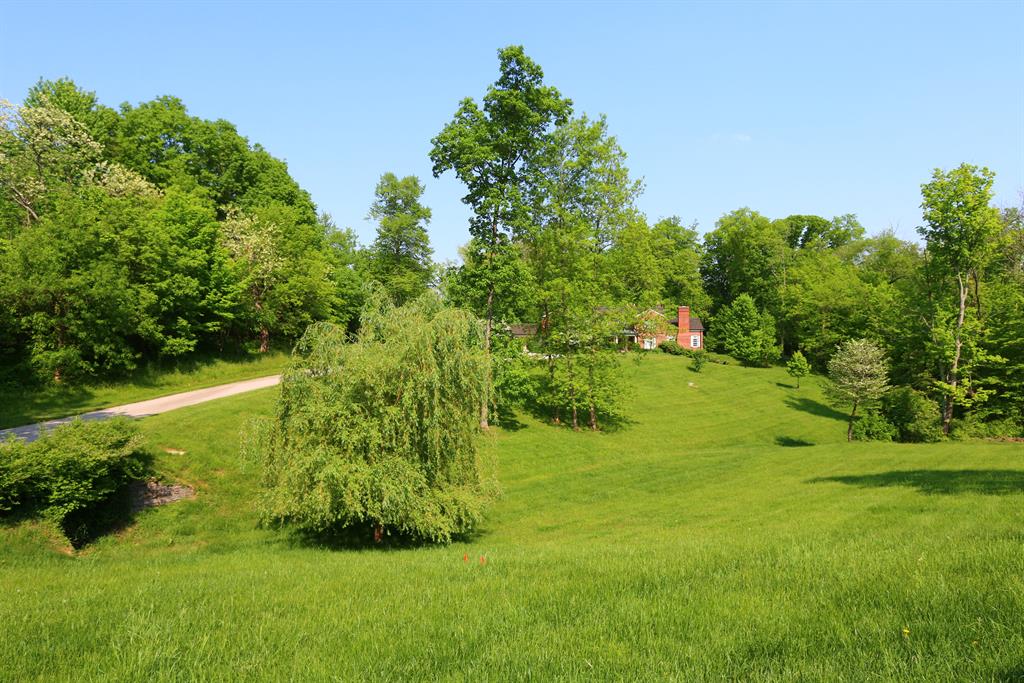 5650 Drake Rd Indian Hill, OH