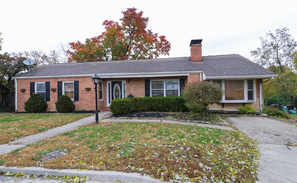 1207 Hilltop Dr