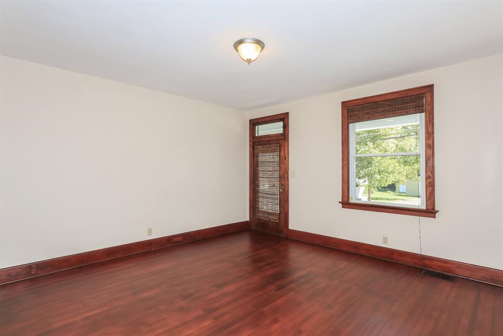 Living Room image 2 for 6929 Noble Ave North College Hil, OH 45239