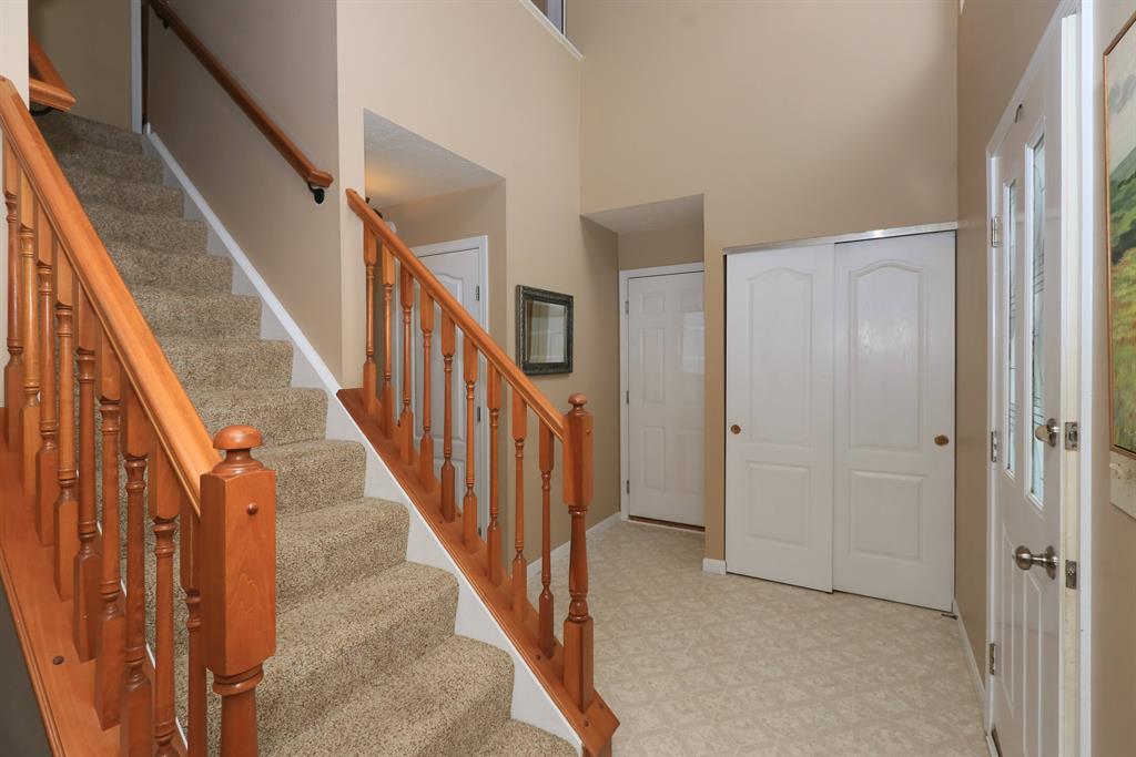 Foyer for 9662 Cloveridge Dr Independence, KY 41051