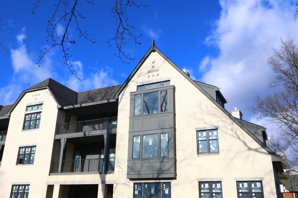 3818 Miami Rd, 306 Mariemont, OH