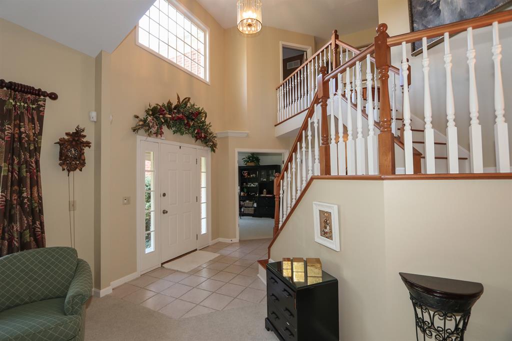 Foyer for 910 Riverwatch Crescent Springs, KY 41017