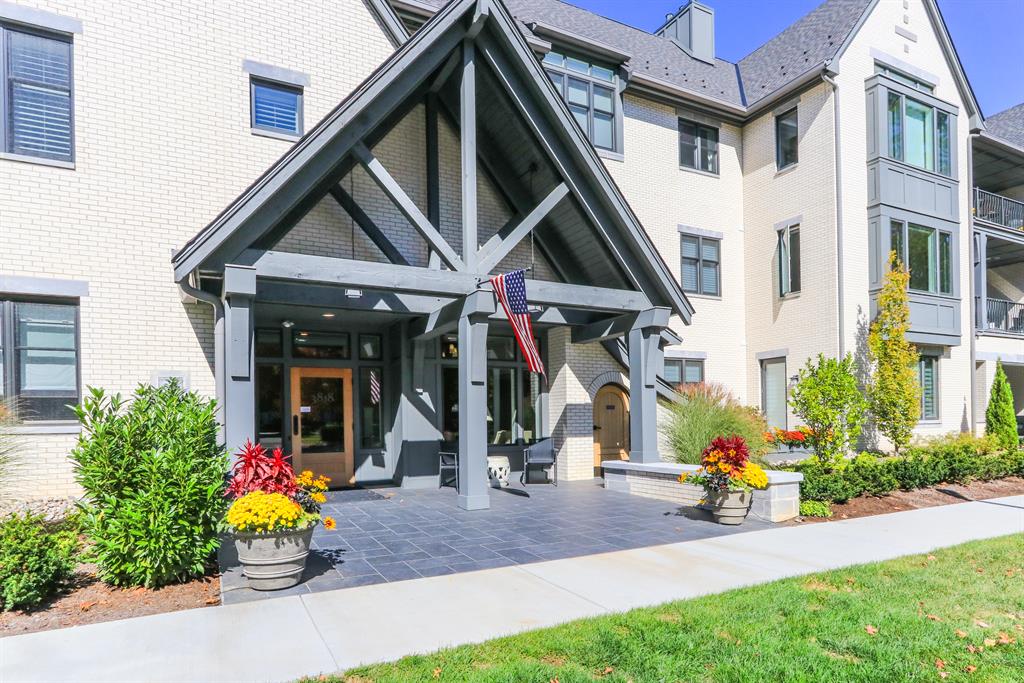 Entrance for 3818 Miami Rd #206 Mariemont, OH 45227