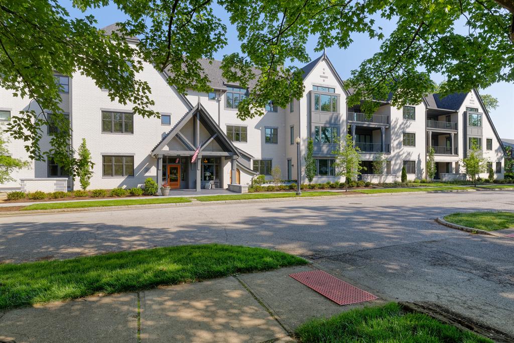 Exterior (Main) 2 for 3818 Miami Rd, 102 Mariemont, OH 45227