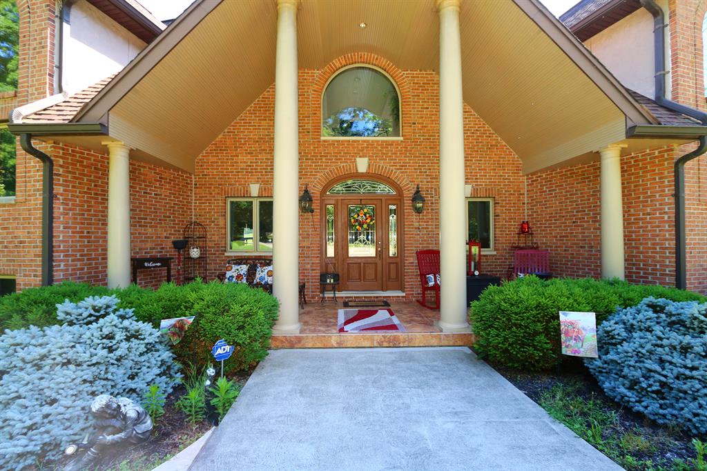 Entrance for 10187 Cherokee Ln Aurora, IN 47001
