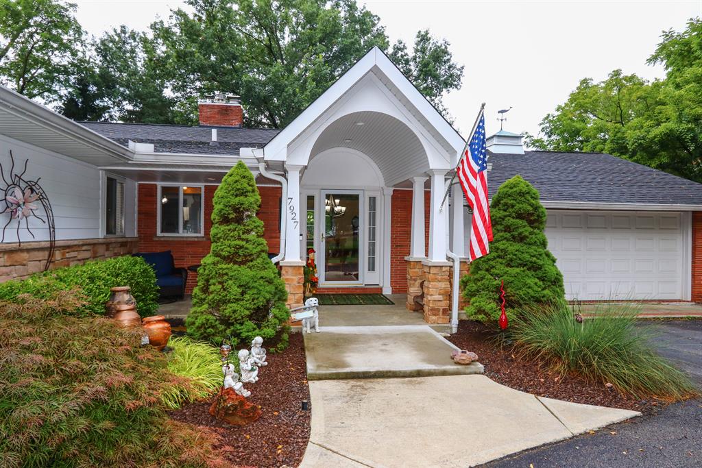Entrance for 7927 Cooper Rd Montgomery, OH 45242