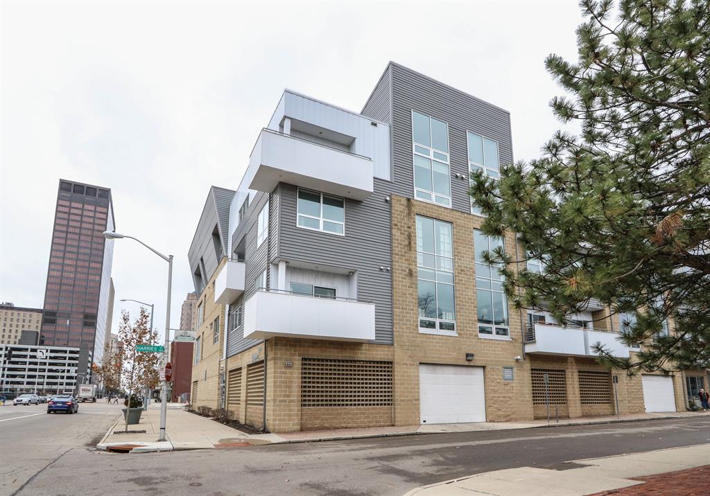 111 Harries St, 406