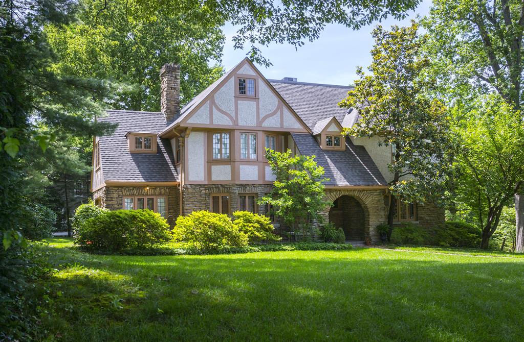 22 Elmhurst Pl