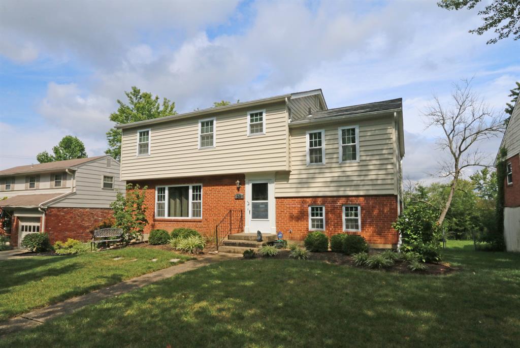 69 Handel Ln