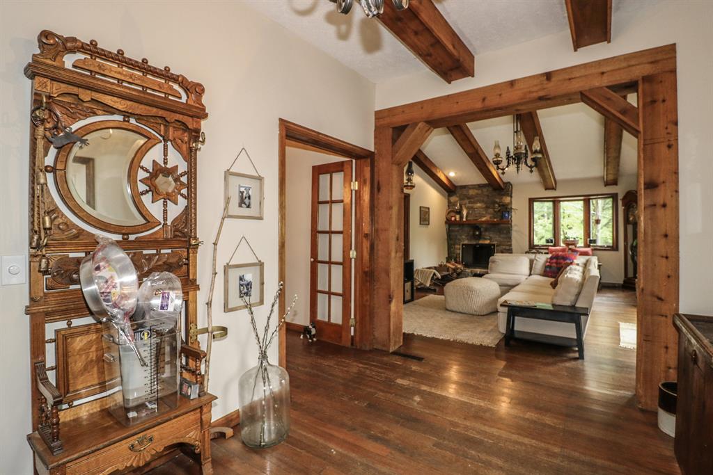 Foyer for 774 Eubanks Rd Crescent Springs, KY 41017