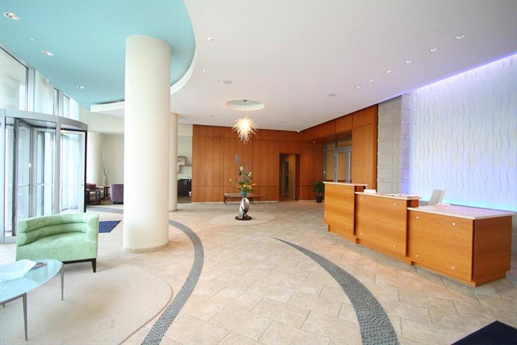 Lobby for 400 Riverboat Row, 2003 Newport, KY 41071