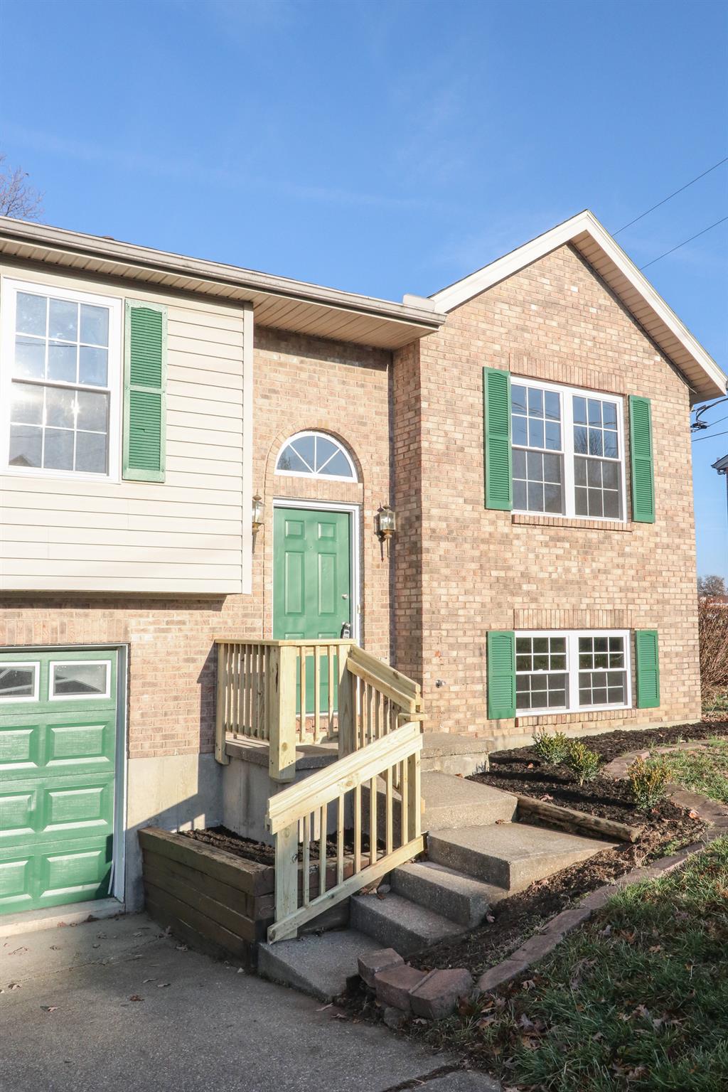 Entrance for 9058 Supreme Ct Independence, KY 41051