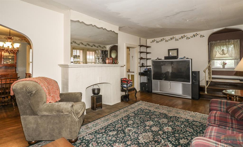 Living Room for 3637 Mozart Ave Cheviot, OH 45211