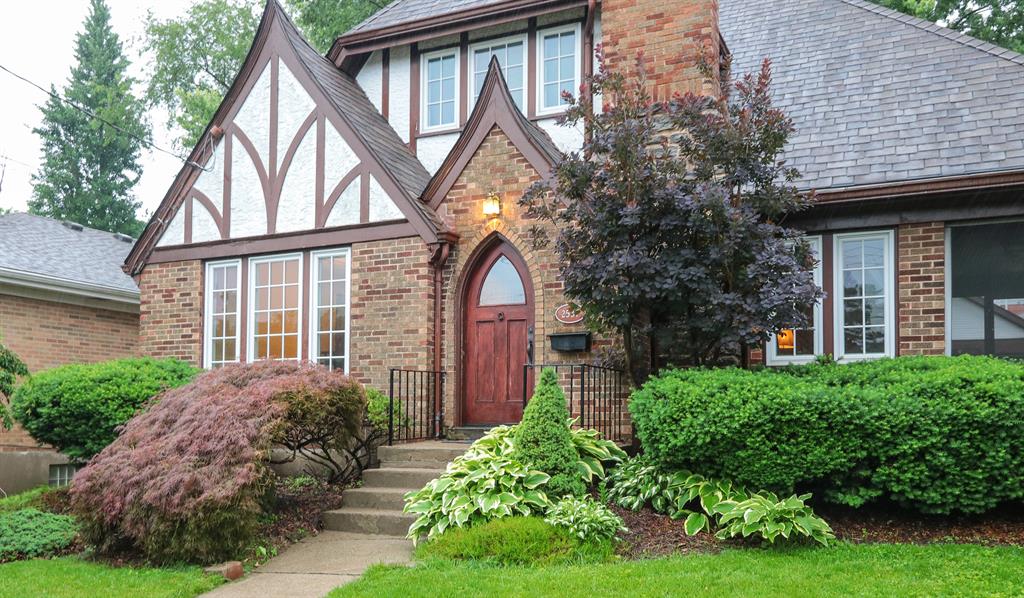 Entrance for 2537 Indian Mound Ave Norwood, OH 45212