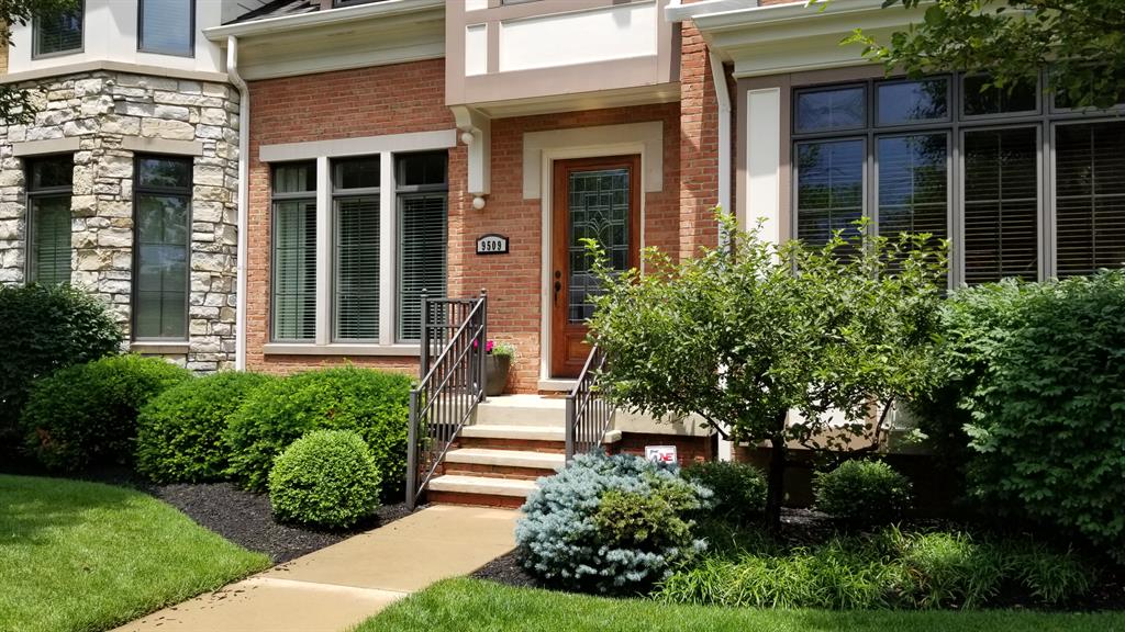Entrance for 9509 Park Manor Blvd Blue Ash, OH 45242