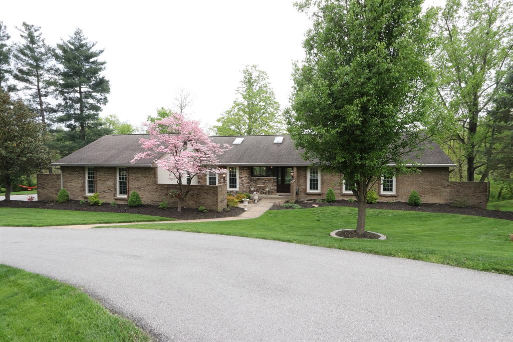 Exterior (Main) for 28 Linden Hill Ct, A Crescent Springs, KY 41017