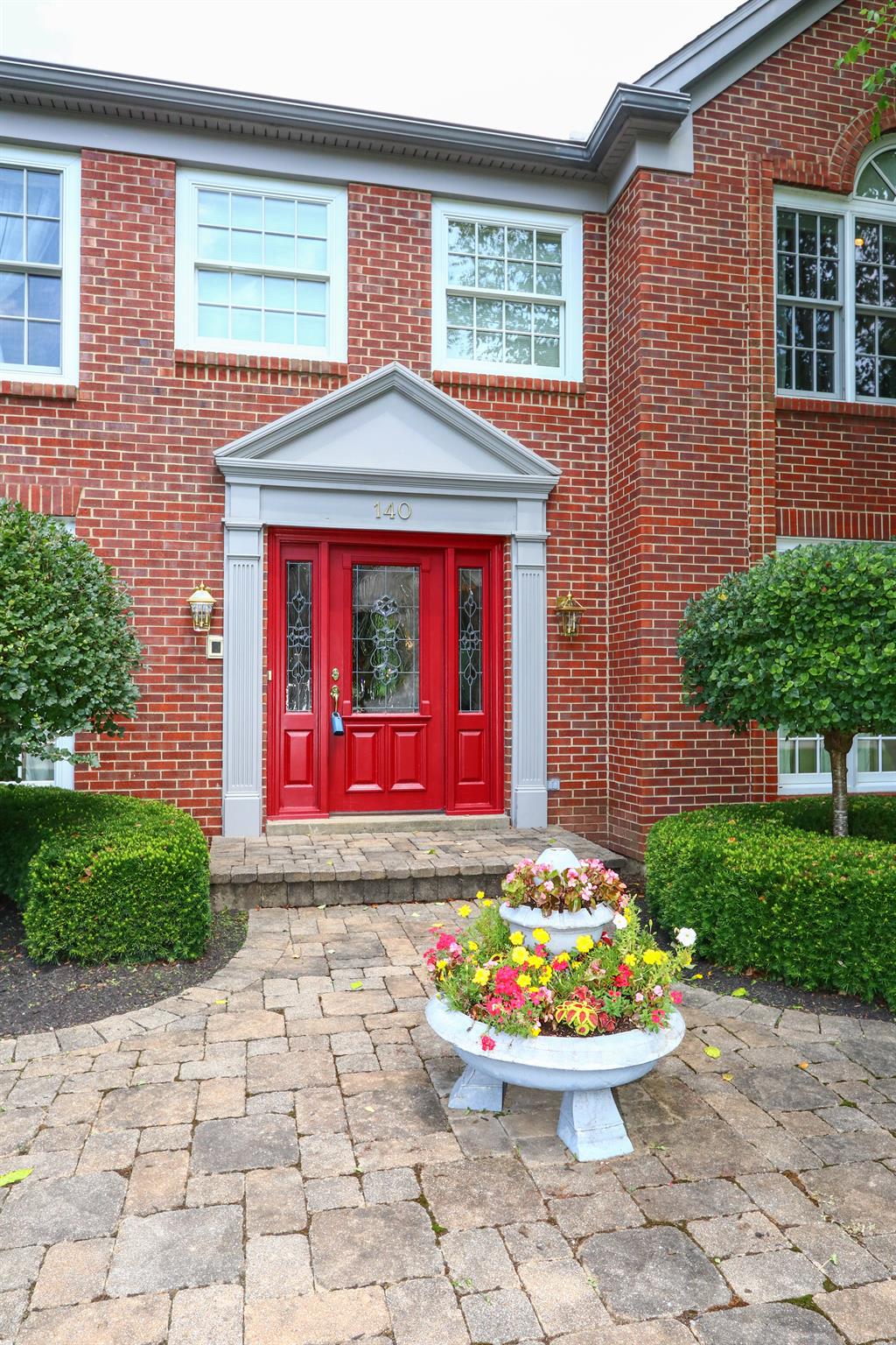 Entrance for 140 Woodspoint Dr Crestview Hills, KY 41017