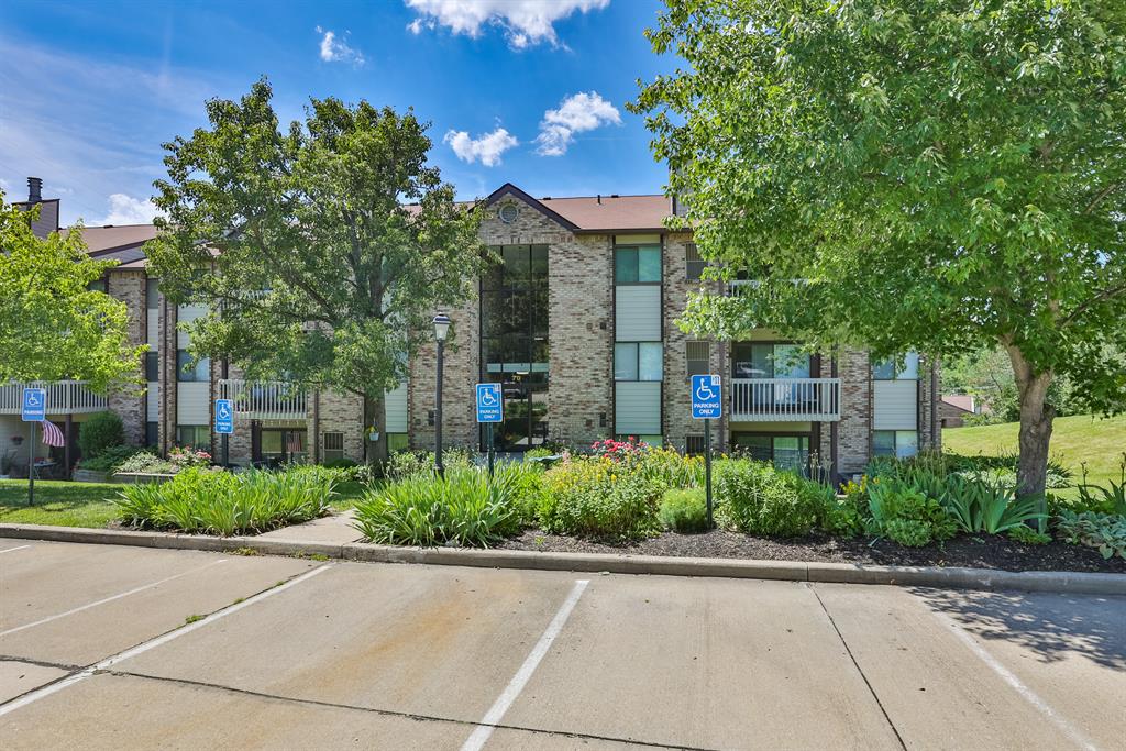 70 View Terrace Drive #9 Southgate, KY