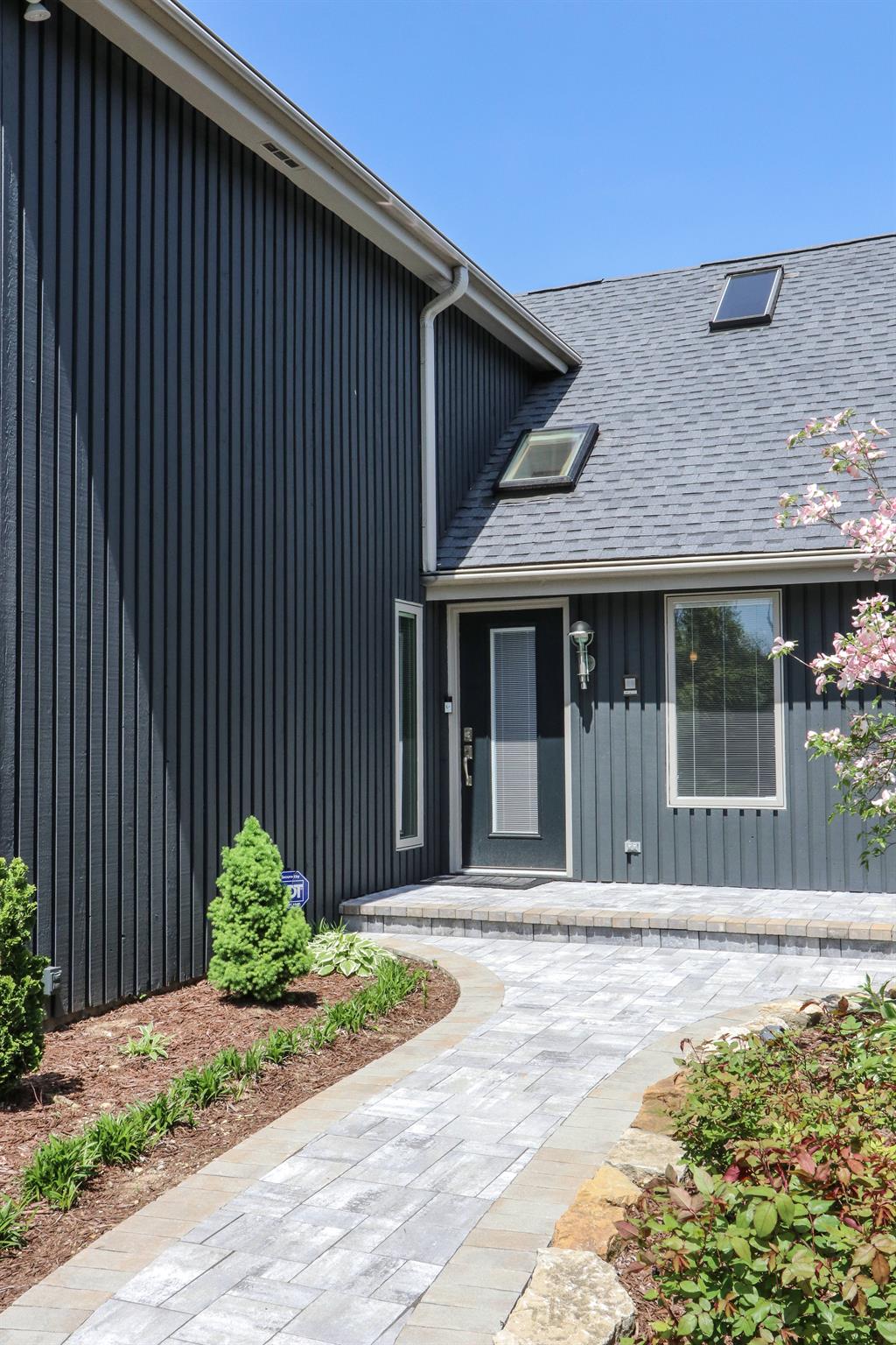 Entrance for 507 Timberlea Trl Kettering, OH 45429