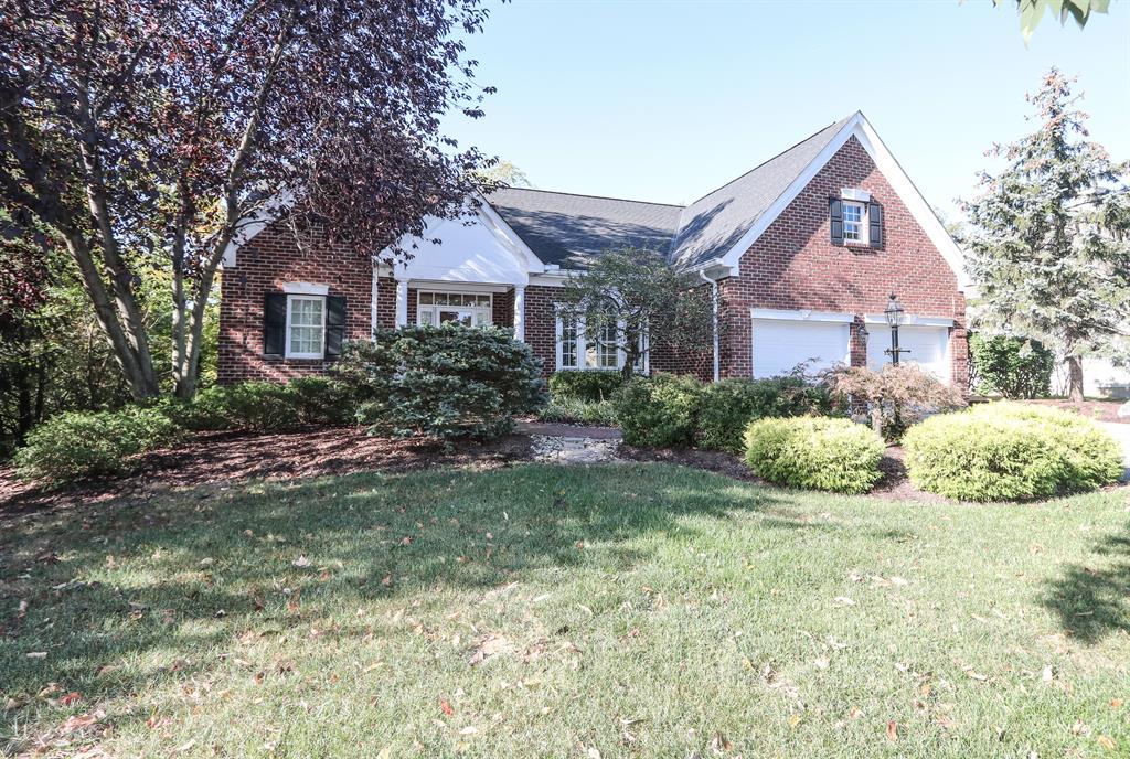 1387 Camberly Dr Wyoming, OH