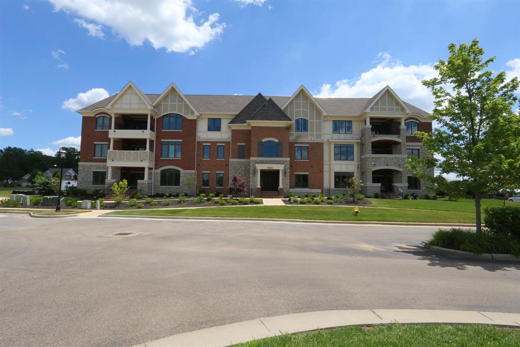 9506 Park Manor, 202
