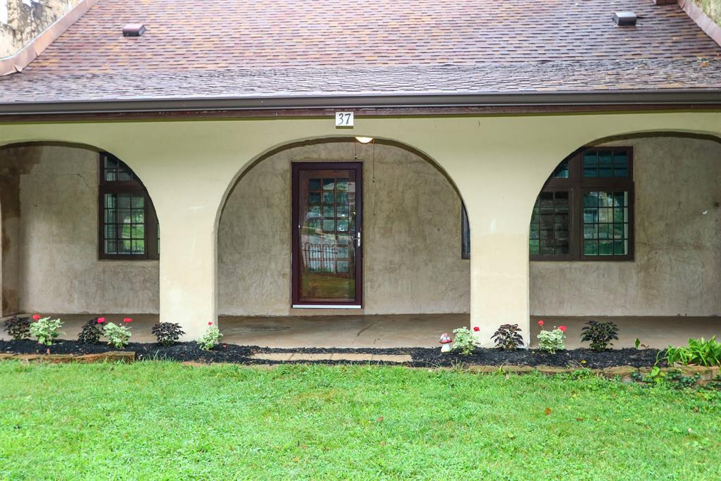 Entrance for 37 Riverview Ave Fort Thomas, KY 41075
