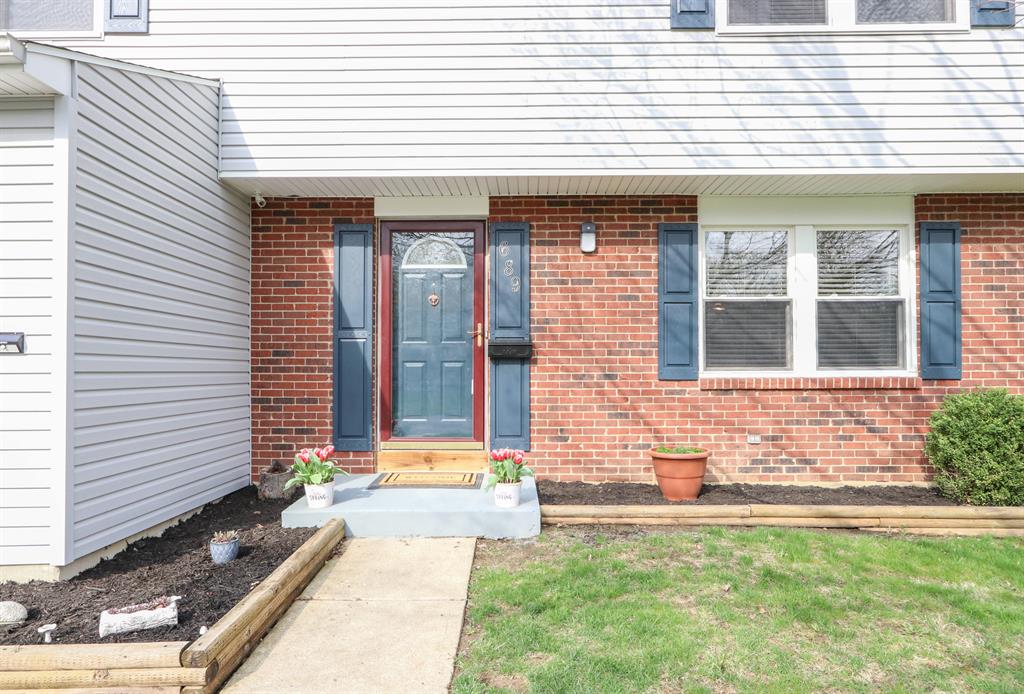 Entrance for 689 Hile Ln Englewood, OH 45322