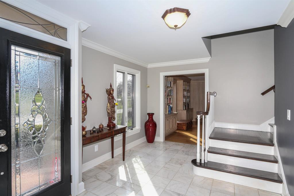 Foyer for 8010 Peregrine Ln Indian Hill, OH 45243