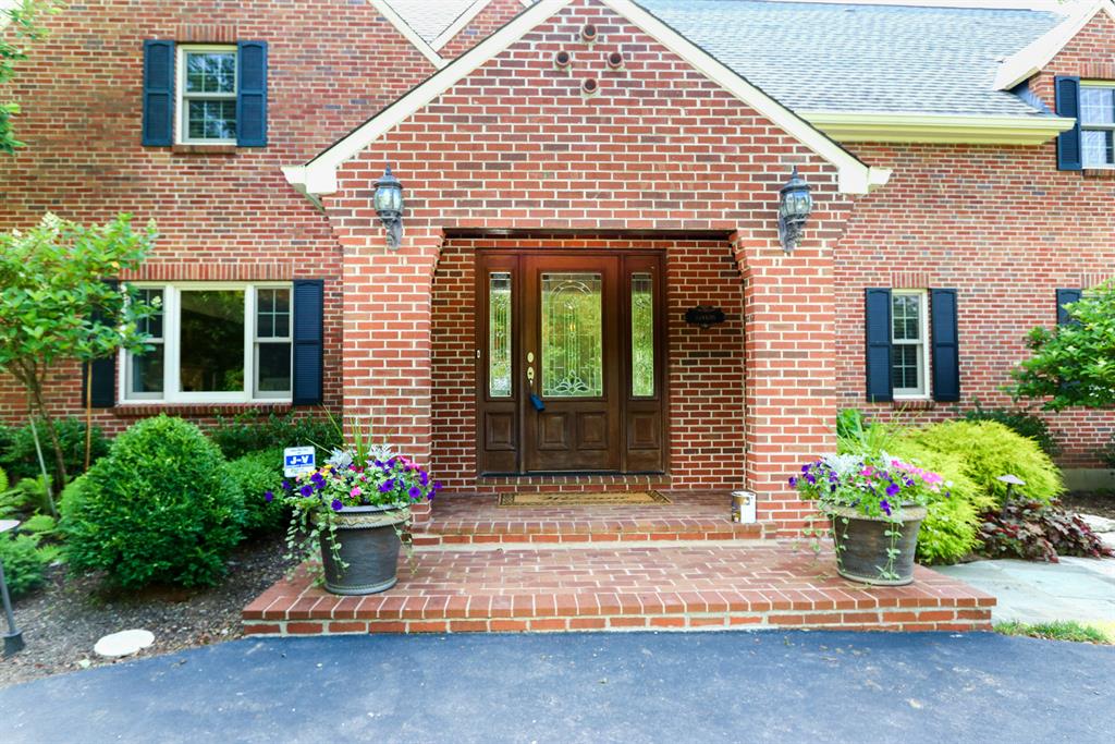 Entrance for 6787 Glen Acres Dr Amberley, OH 45237