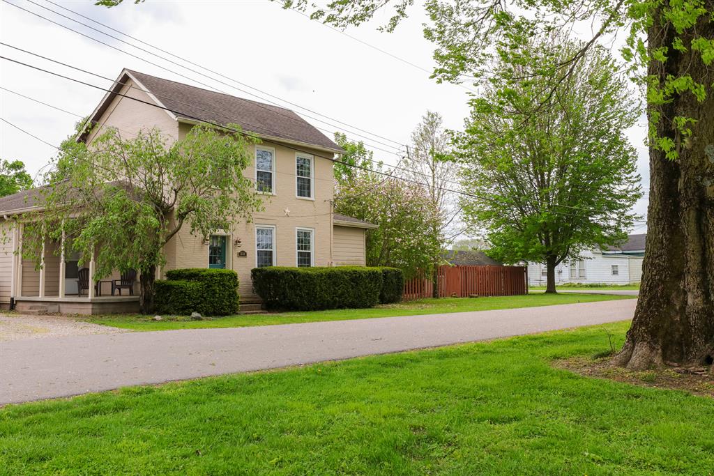 Exterior (Main) 2 for 3034 Front St Petersburg, KY 41080