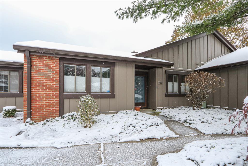 1462 Carriage Trace Blvd Centerville, OH