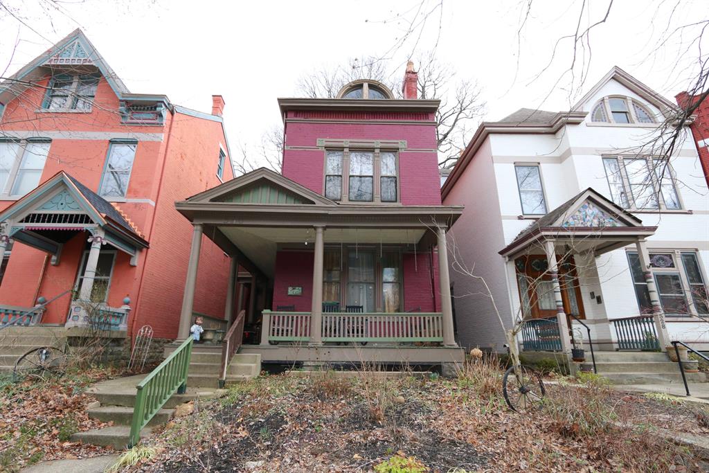 530 E 4th St