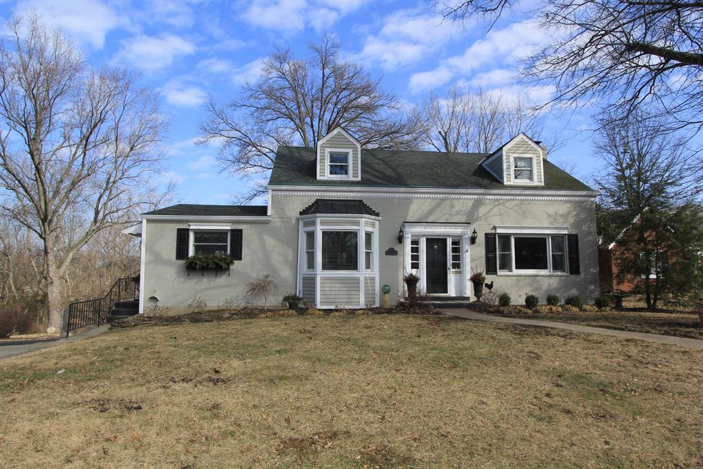 34 Sweetbriar Ave