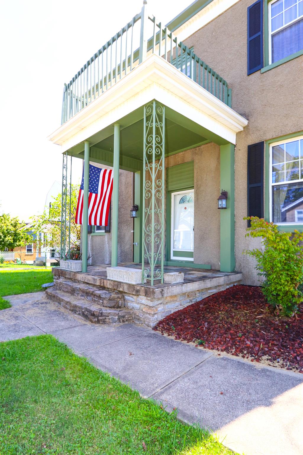 Entrance for 158 Kentucky Dr Newport, KY 41071