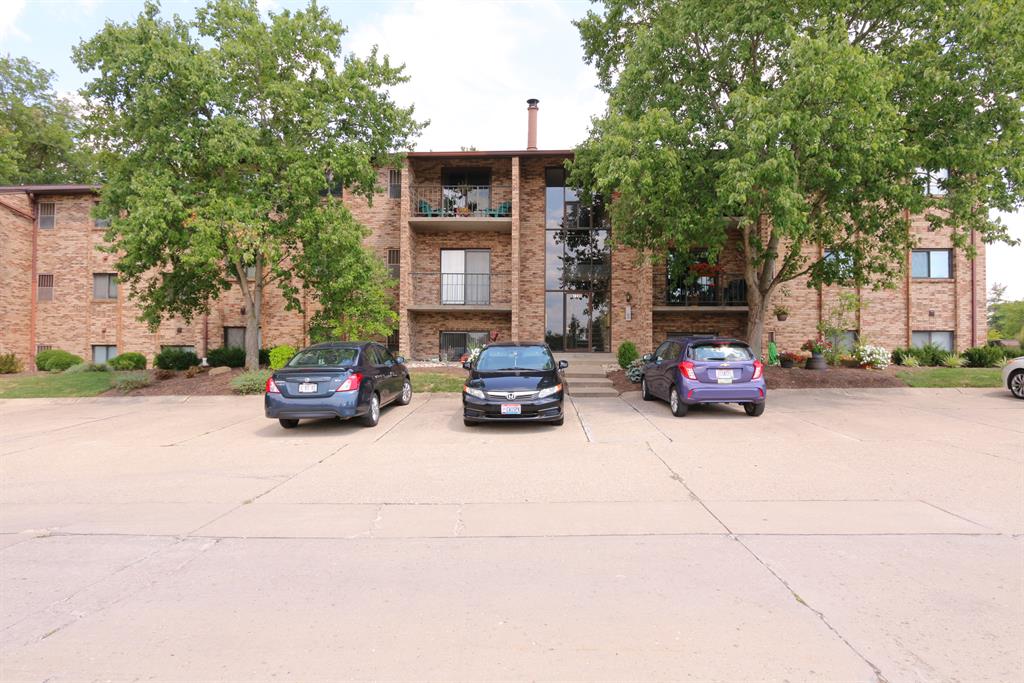 7220 Creekview Dr, 8 Colerain Twp.West, OH