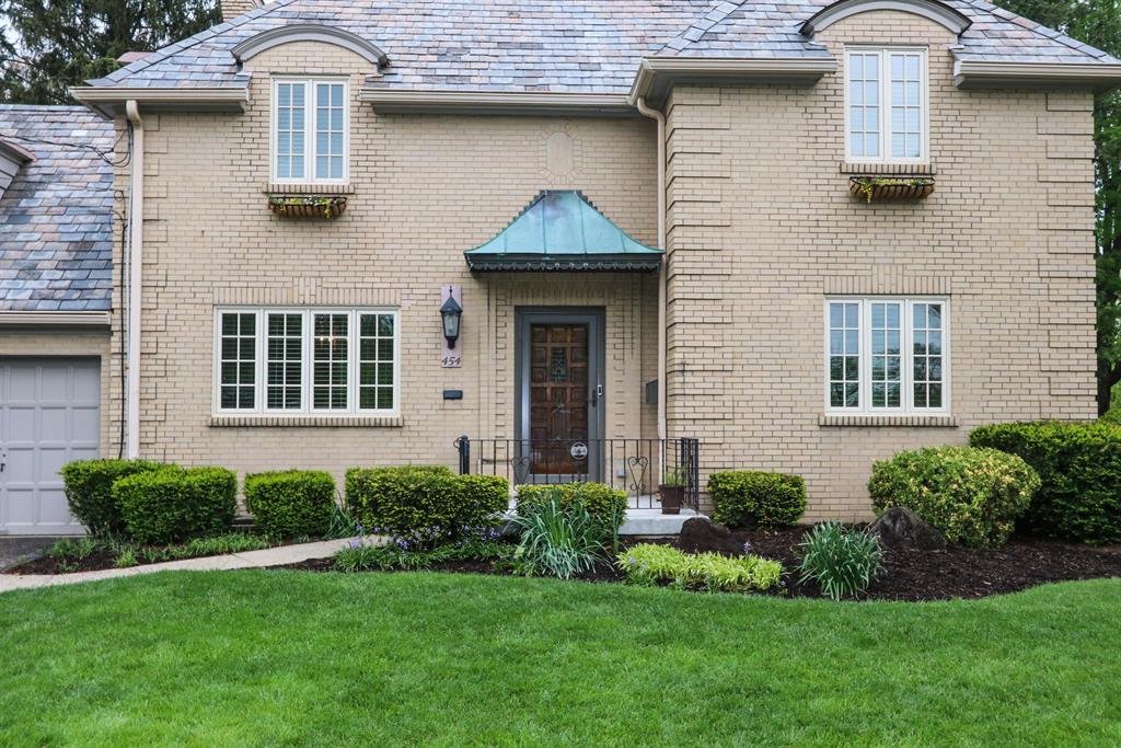 Entrance for 454 Oliver Rd Wyoming, OH 45215