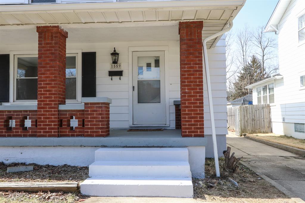 Entrance for 1559 Emmons Ave Dayton, OH 45410