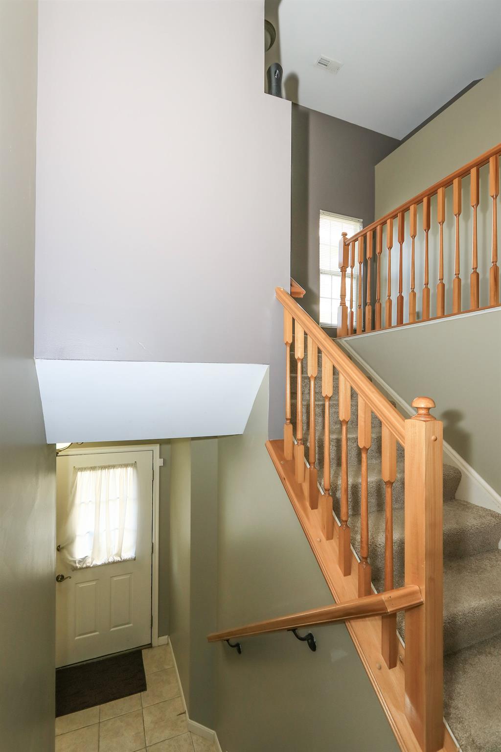 Foyer for 537 Rivers Breeze Ludlow, KY 41016