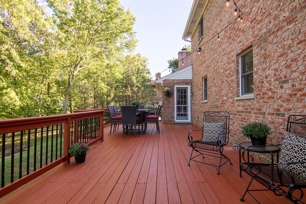 Deck 1 for 1924 Mount Vernon Dr Fort Wright, KY 41011