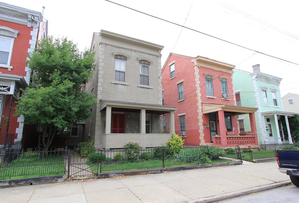 240 Berry Ave