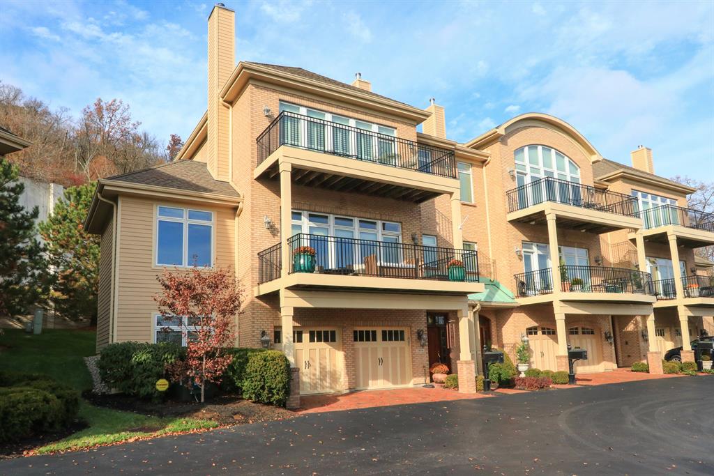1494 Riverside Dr