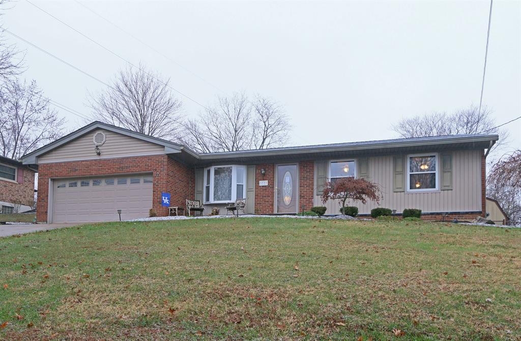 3777 Lisa Ln