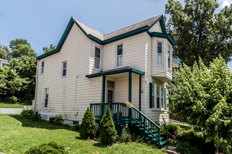 425 Van Voast Ave