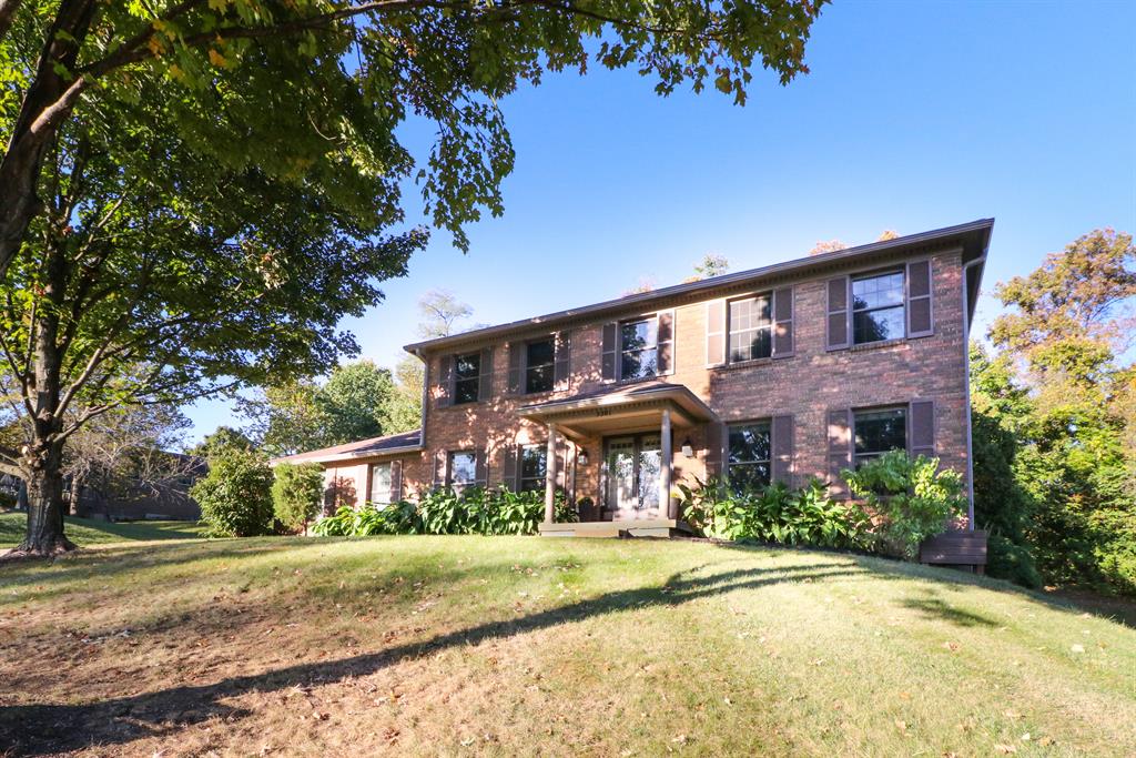 3301 Boxwood Cir