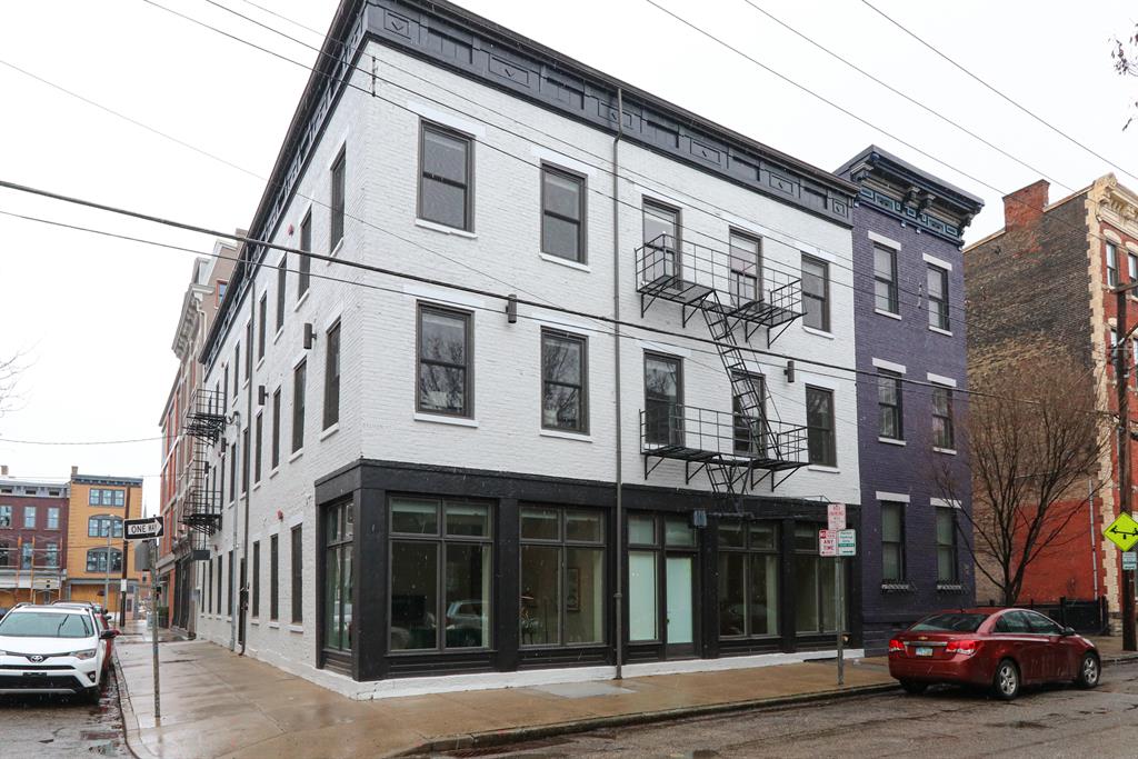 13 W Fifteenth St #A4 Cincinnati, OH