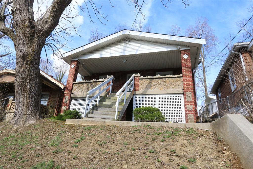 57 Grandview Ave