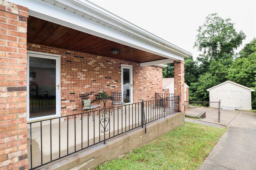 Entrance for 11725 Manor Lake Dr Independence, KY 41051